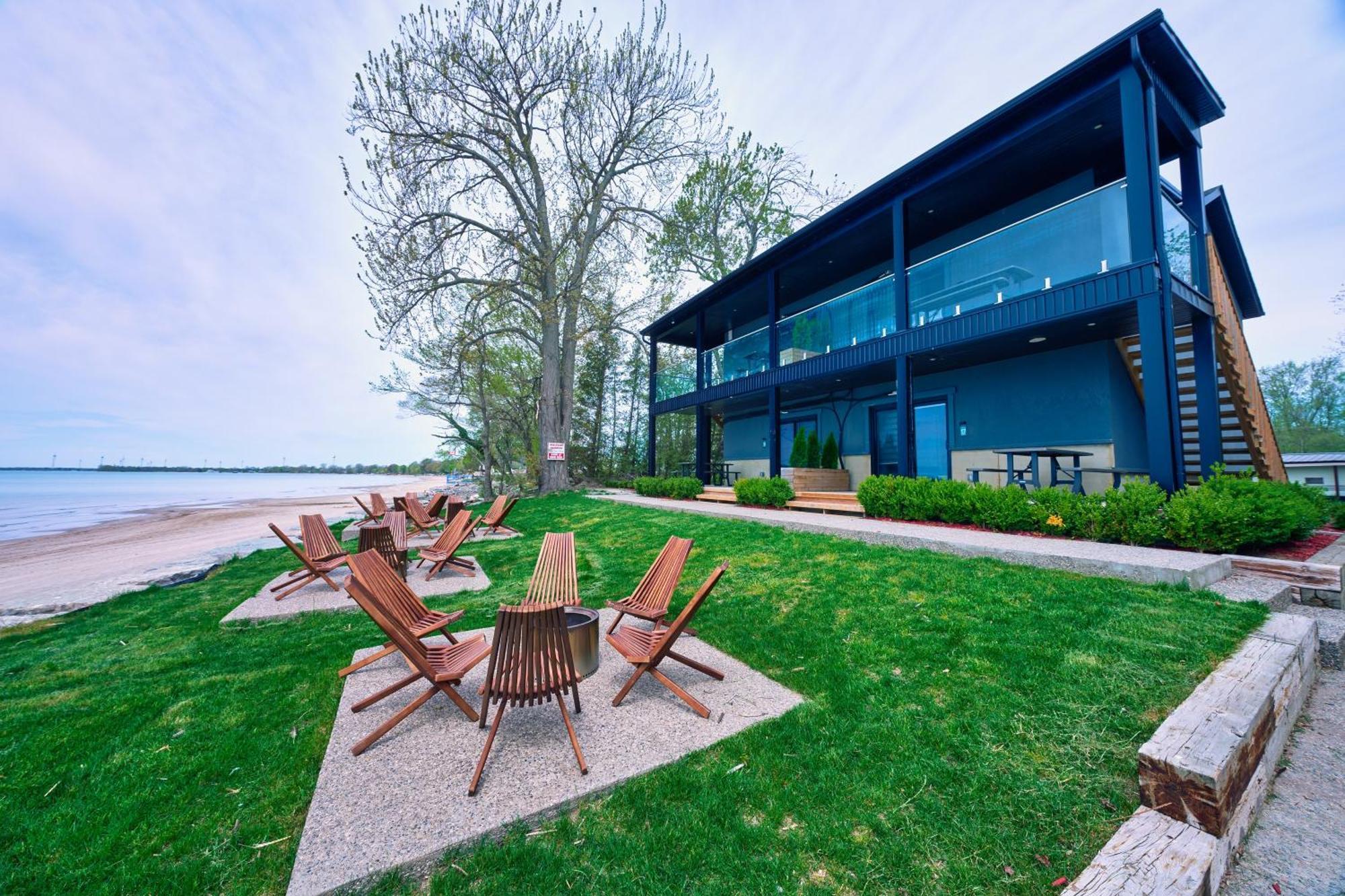 The Long Beach Resort - Beachfront Cottages & Townhouse Suites Wainfleet エクステリア 写真