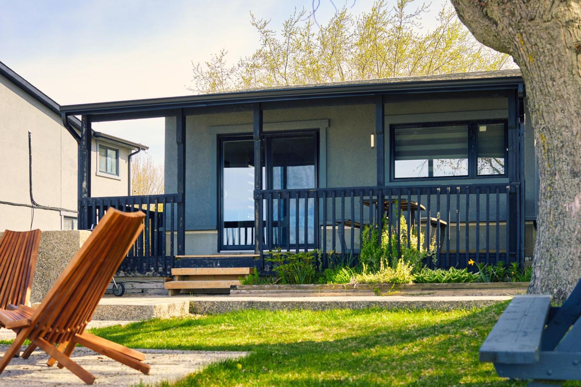 The Long Beach Resort - Beachfront Cottages & Townhouse Suites Wainfleet エクステリア 写真